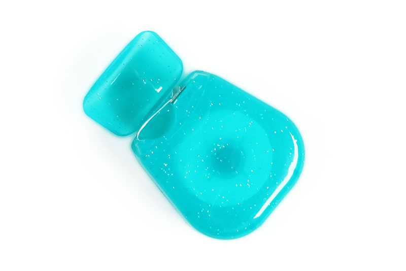 Dental floss in Oval-shaped box